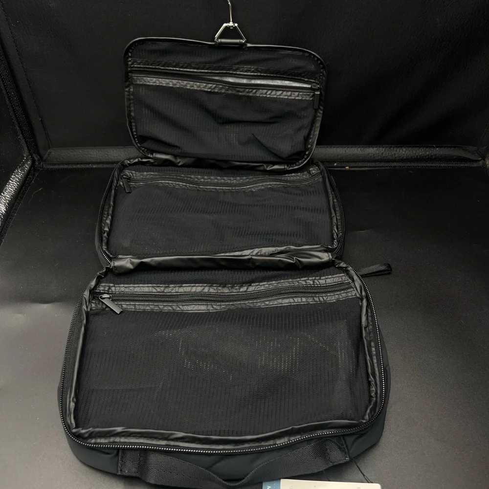 Vera Bradley Essential Hanging Travel Organizer in Moonless Night (black)